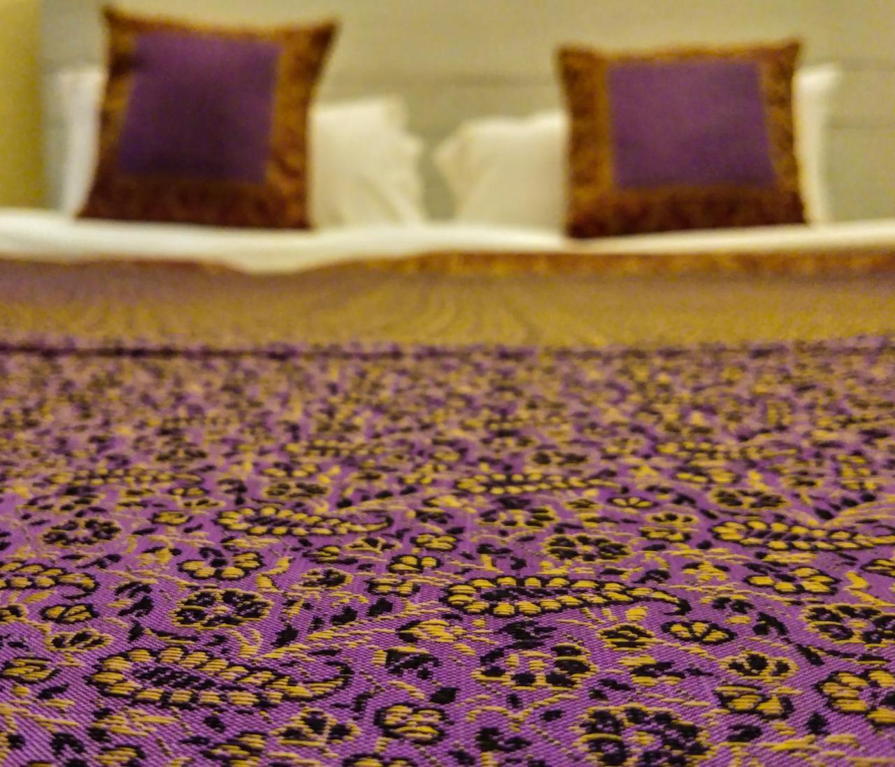 ורנאסי Dwivedi Hotels Hotel Elena מראה חיצוני תמונה