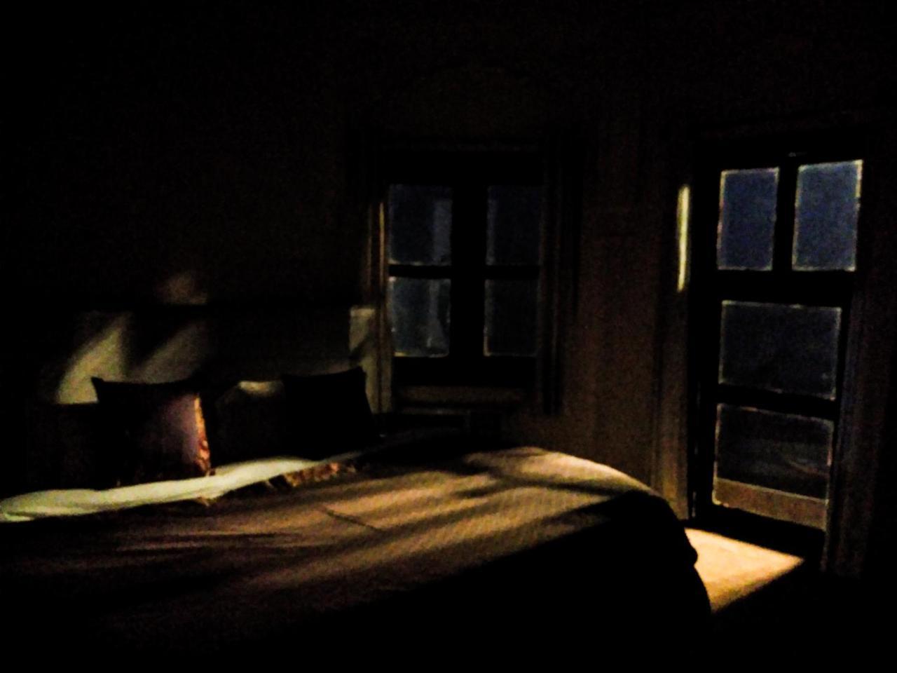 ורנאסי Dwivedi Hotels Hotel Elena מראה חיצוני תמונה
